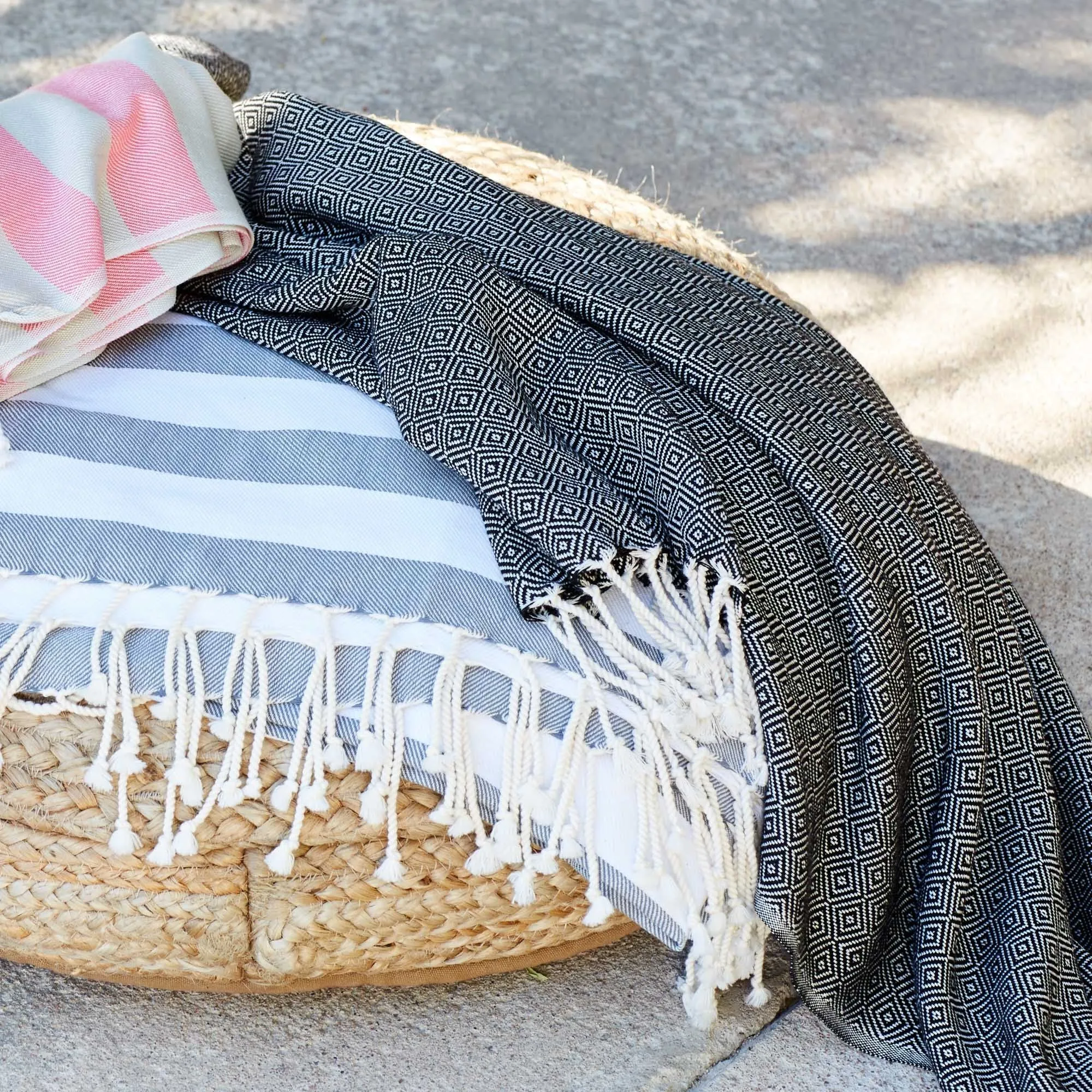 Cesme Hammam Towel [Black/White]