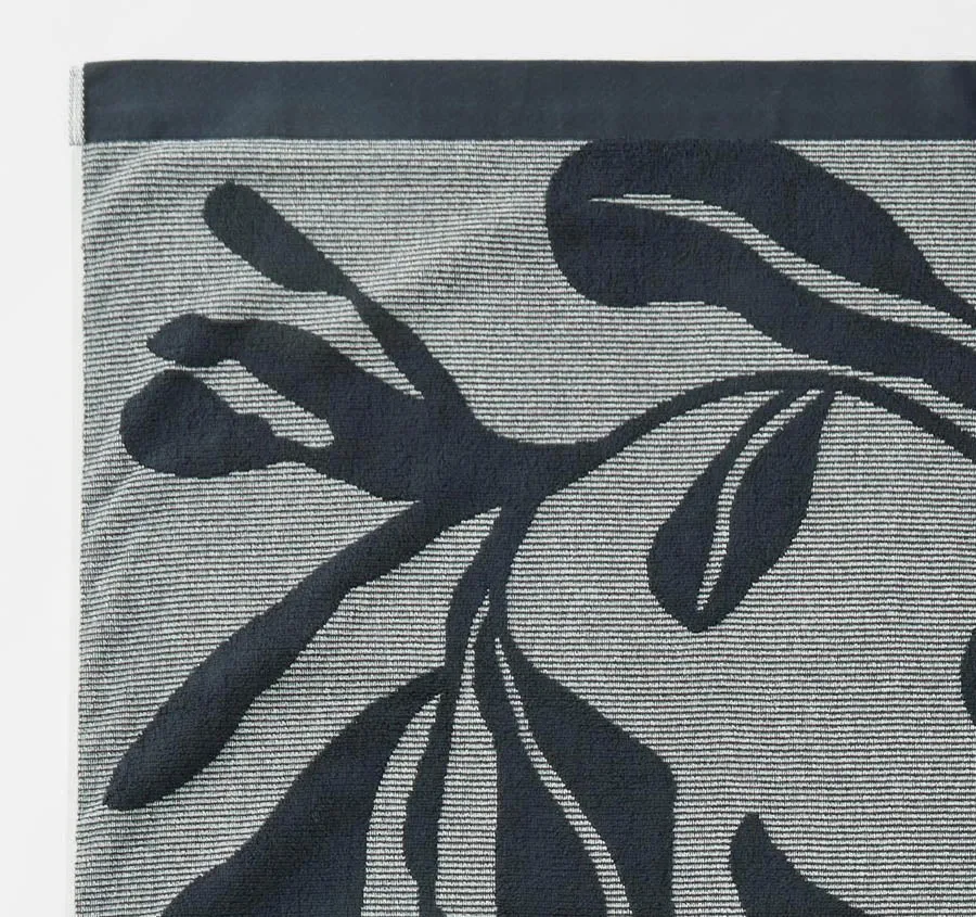 Cowrie Bay 95x175cm Beach Towel Carbon