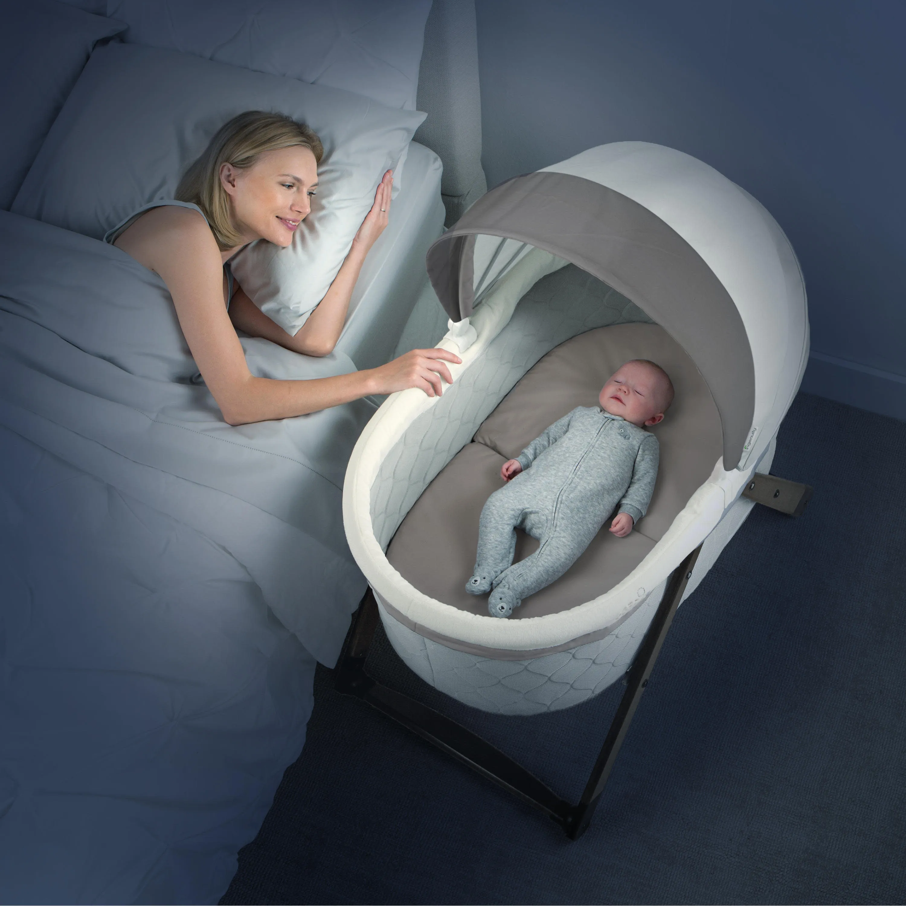 FoldAway Rocking Wood Bassinet - Carrington