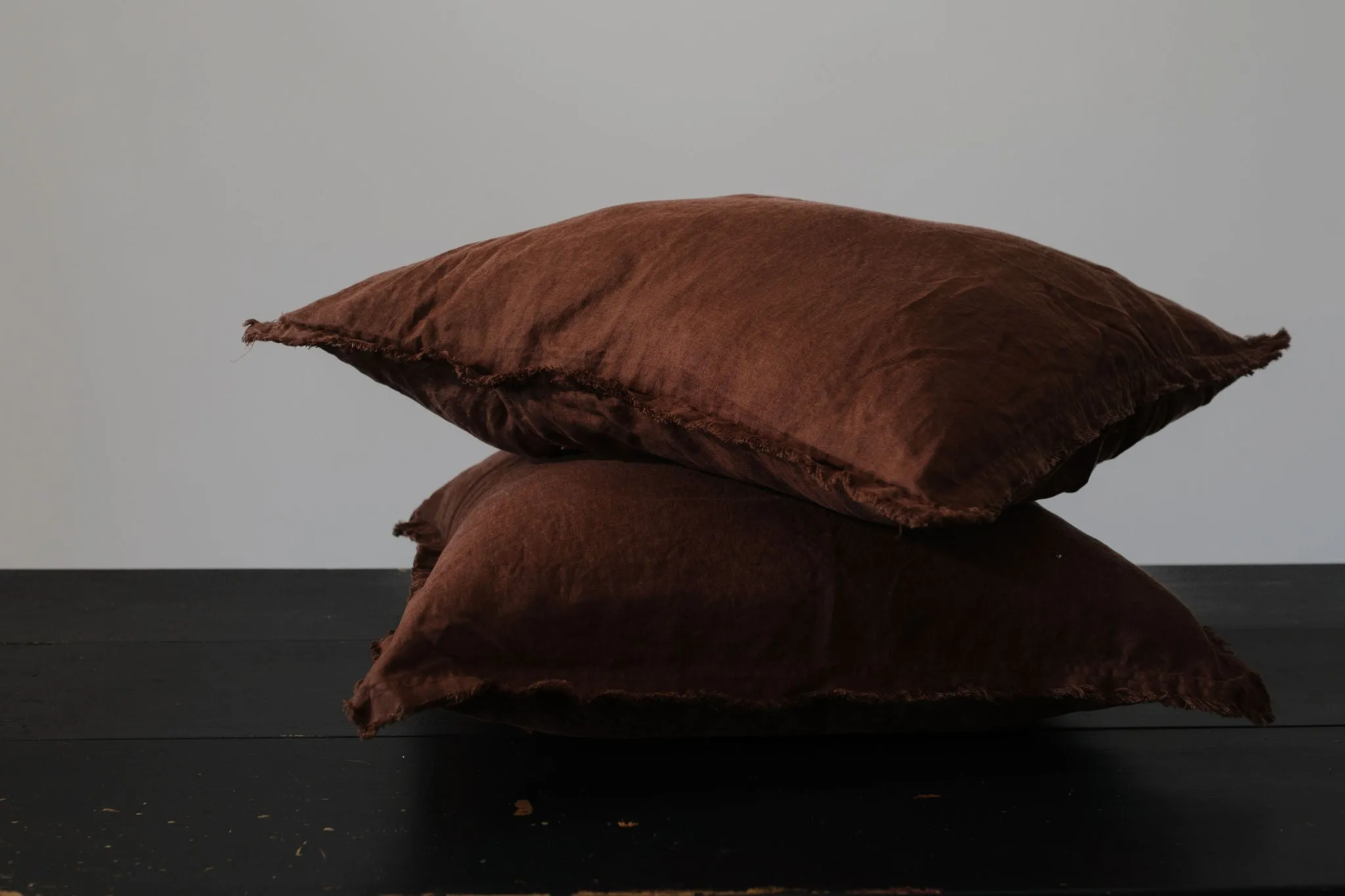 HAND-FRAYED EUROPEAN LINEN PILLOWCASE PAIR - COCOA
