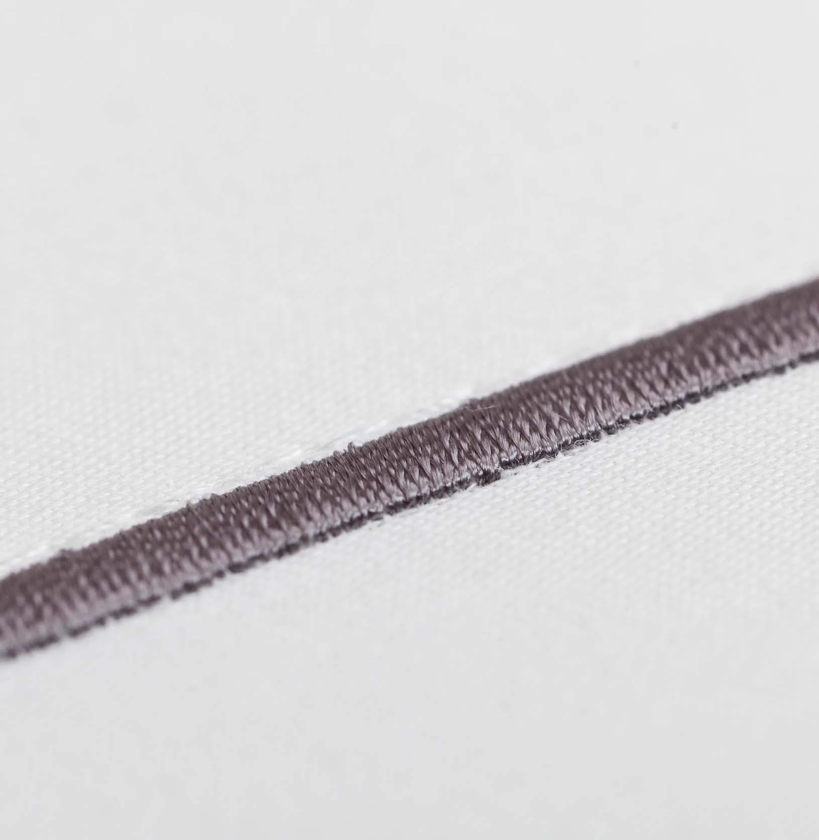 Karakol Pillowcase [White/Grey]