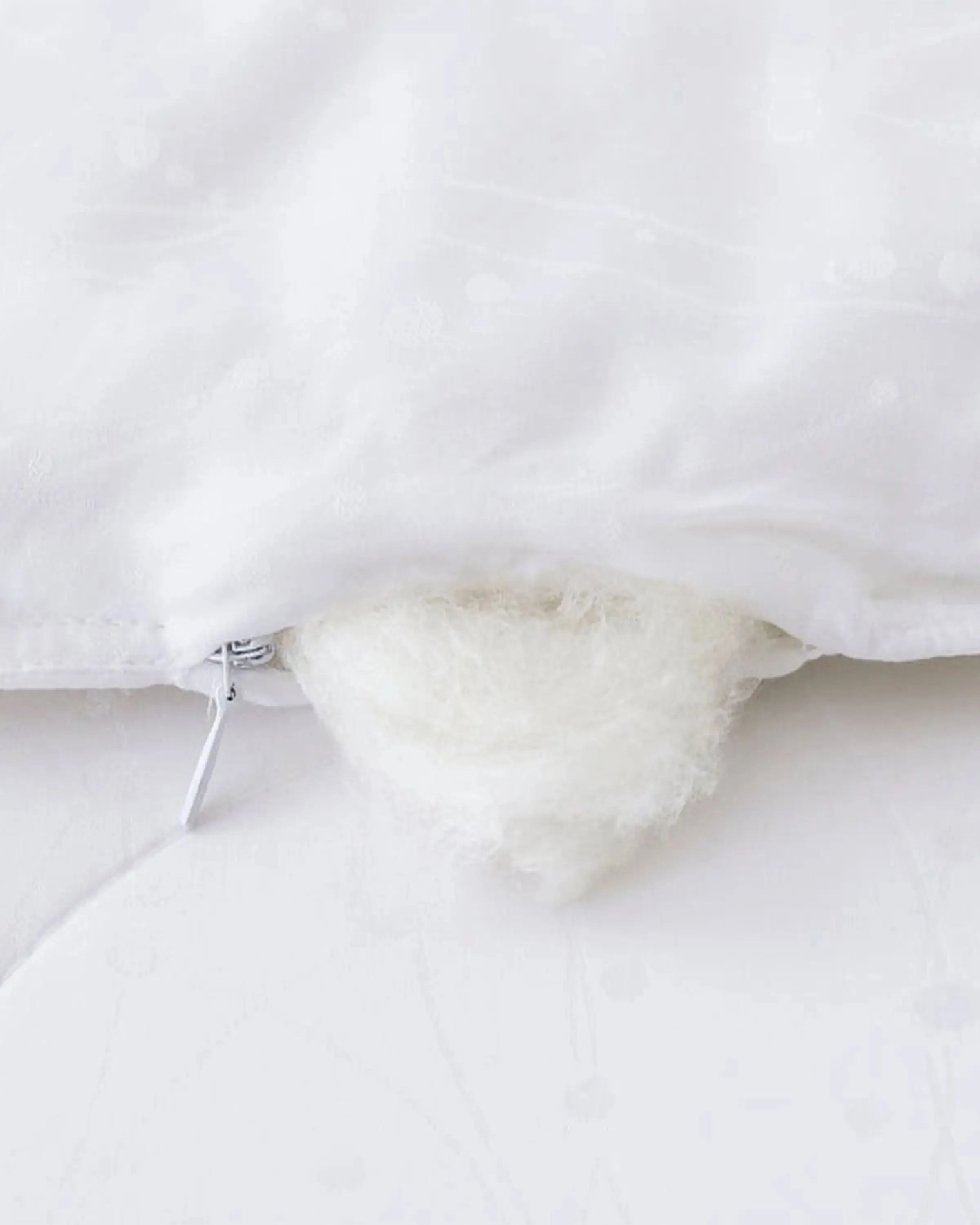 Wyatt White Bedsheet Set