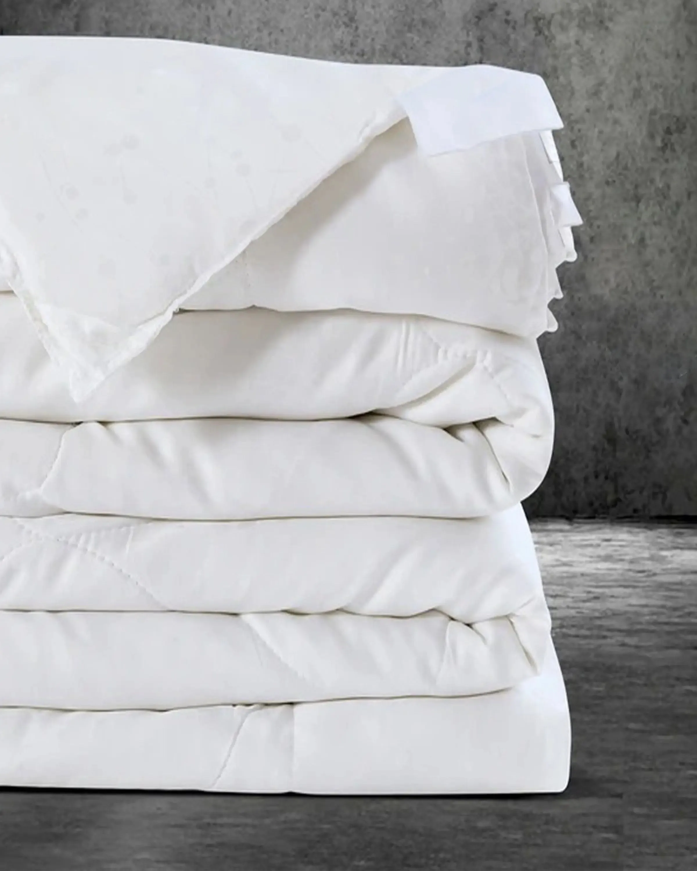 Wyatt White Bedsheet Set